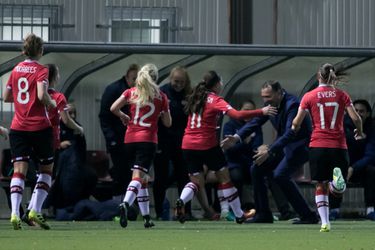 Uitslagen vrouwenvoetbal: PSV is los in speelronde vol goals (video's)
