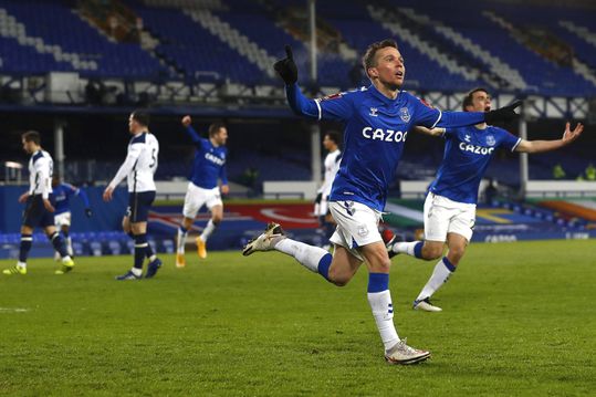 🎥 | Everton naar kwartfinale FA Cup na SPEKTAKELSTUK tegen Spurs