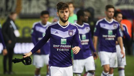 Charleroi zet na pingels Anderlecht opzij