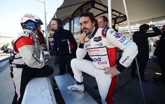 Fernando Alonso vroeg gewekt voor dopingcontrole