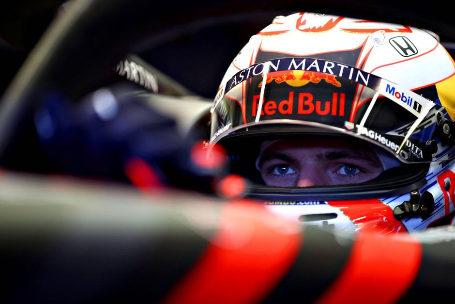 Max Verstappen is blij met z'n nieuwe autootje: ‘Ik had een grote glimlach op m'n gezicht’