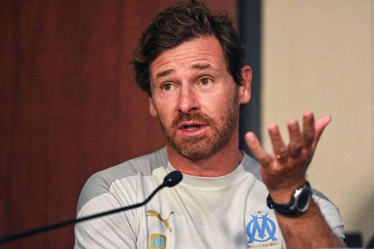 Trainer van Marseille dient op persconferentie ontslag in: 'Dat is een speler waar ik eerder nee tegen heb gezegd'