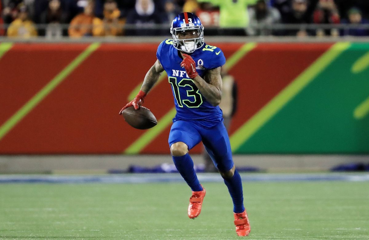 Odell Beckham Jr. danst er op los met hete cheerleaders (video)