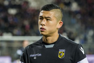 Vitesse-spits Zhang scoort twee keer bij debuut voor China (video)