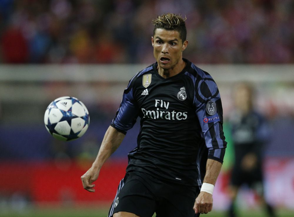 WAANZIN! Ronaldo maakt 400ste treffer in dienst van Real (video)