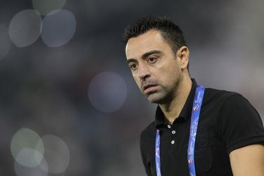 Xavi moet herstart Qatarese competitie laten schieten: ‘Ik testte positief op corona’