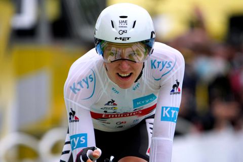 Tadej Pogacar wilde graag de gele trui, maar: 'Mathieu ziet er ook heel goed uit in het geel'