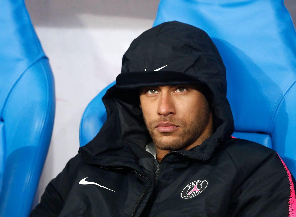 Geschorste PSG-sterspeler Neymar mag titelfeest niet meevieren na uitdelen tikkie