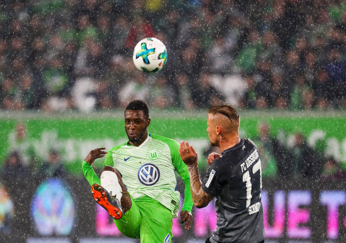Wolfsburg en Augsburg spelen gelijk in 'rood' Bundesliga-potje