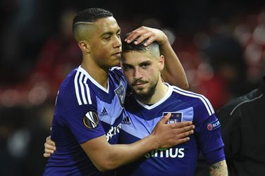 Anderlecht verliest van Charleroi en maakt titelstrijd weer spannend