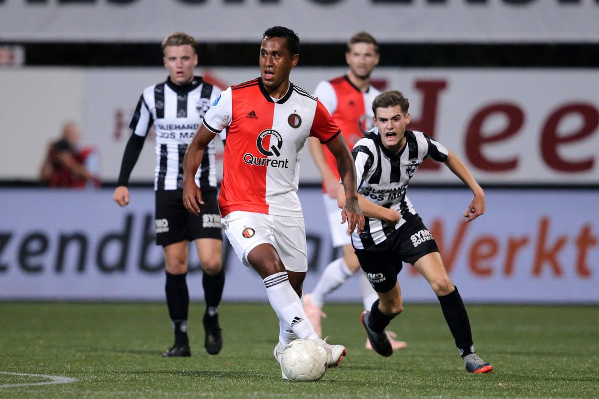 'Tapia verkiest Feyenoord voorlopig boven Russische roebels'