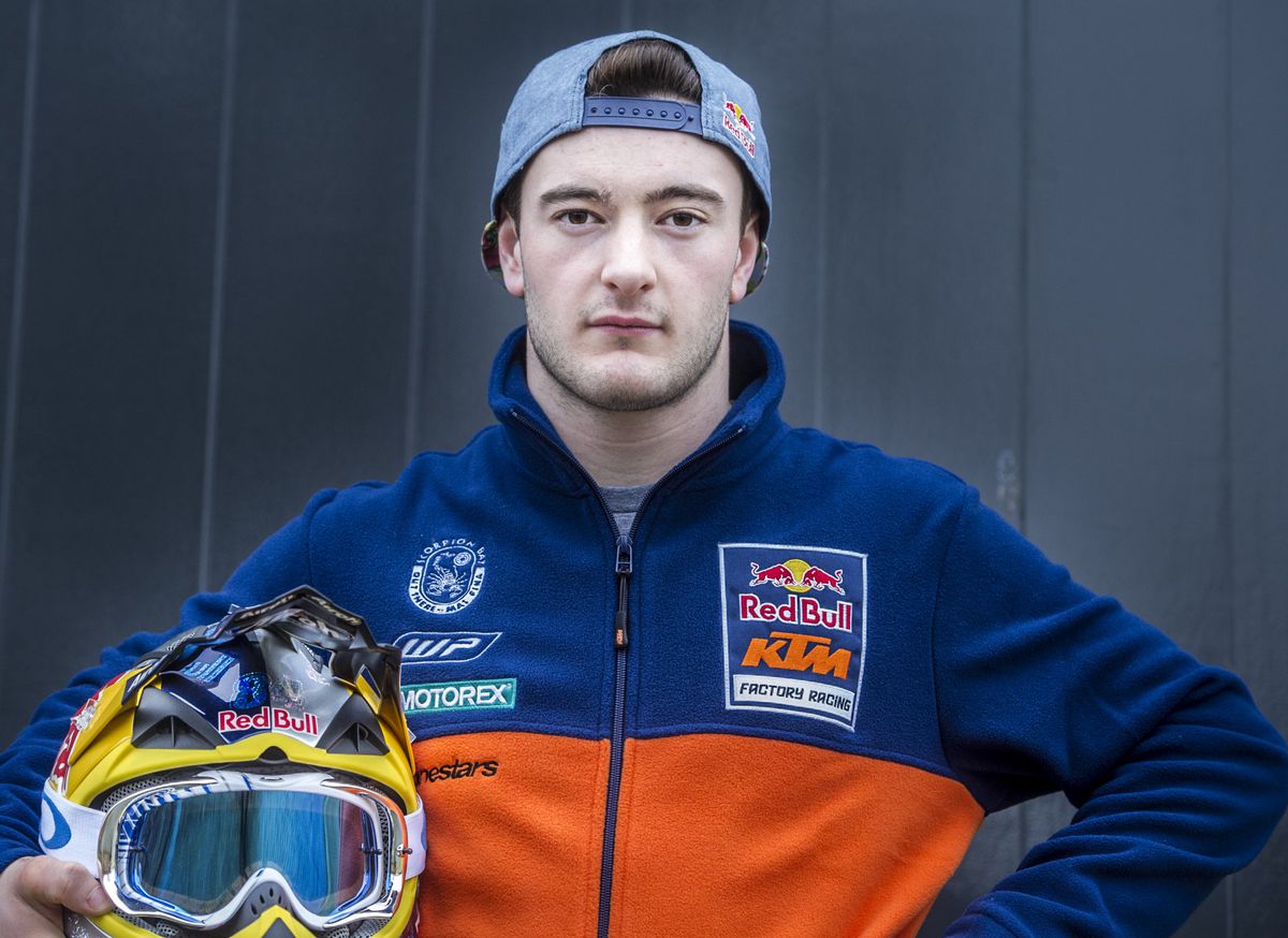 Herlings staat ondanks gebroken hand voor debuut in MXGP