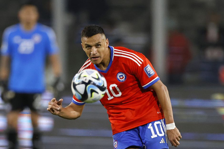 Alexis Sánchez beschrijft bizar gore faciliteiten Chileens team: 'douchen in eigen uitwerpselen'