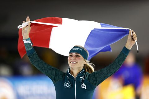 Irene Schouten blaast concurrentie omver op 5000 meter bij NK afstanden