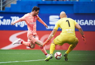 Geen verrassing, wel heel ziek: Messi prikt wéér 50 keer in 1 seizoen (video)