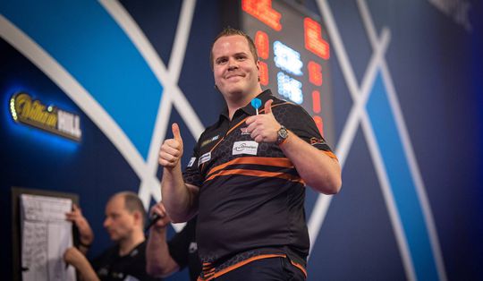 Fans snappen niet dat Van Duijvenbode PDC-prijs niet wint, maar uitleg is heel simpel