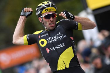 Valpartij neutraliseert deel van GP Indurain, Hivert wint van uitgedund peloton