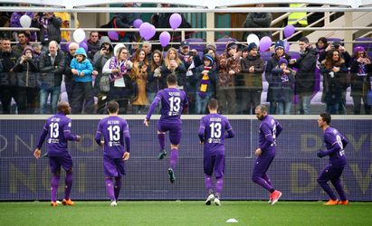 Kippenvel! Fiorentina eert overleden Astori met geweldige actie (video)