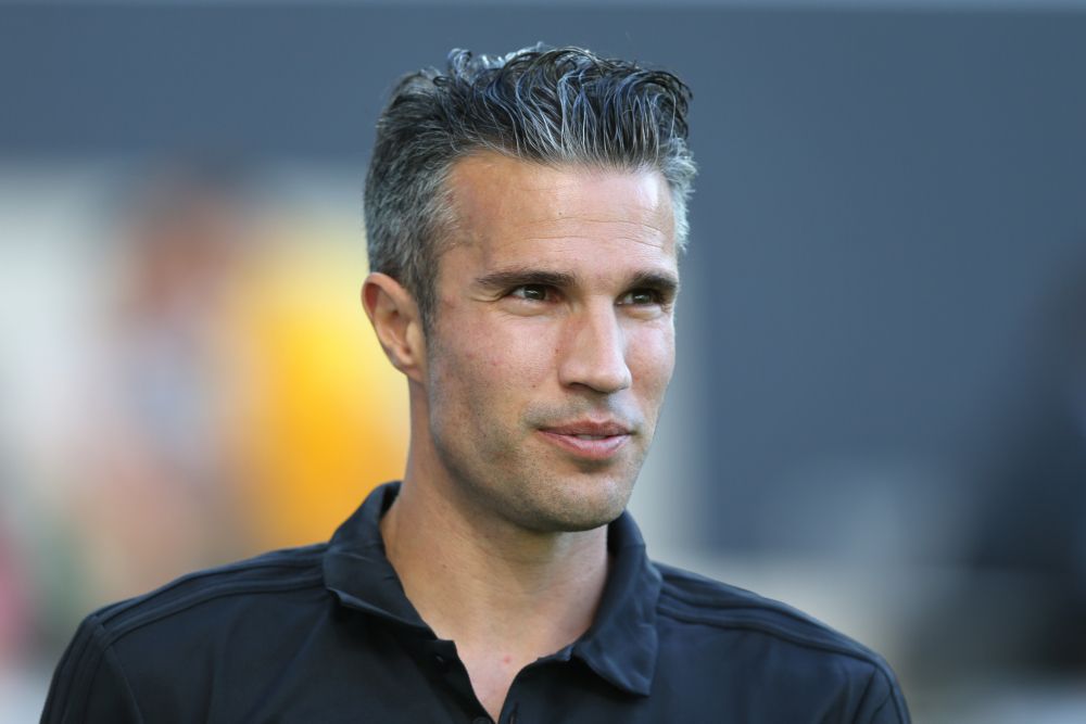 Van Persie reageert briljant op vraag van kind: 'Hebben jullie ook zo'n hekel aan 020?'