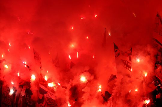 UEFA geeft Marseille flinke straf: 100.000 euro boete en wedstrijd zonder fans