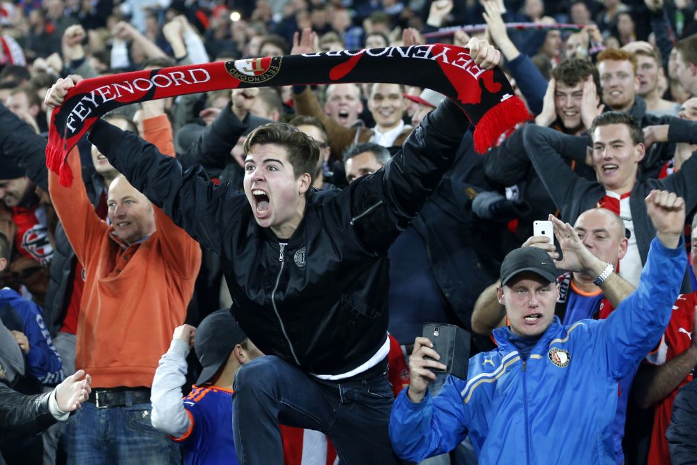 'Ajax en Feyenoord willen weer uit-fans bij de Klassieker'
