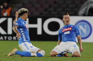 Napoli blijft in spoor van Juventus na overwinning op Lazio