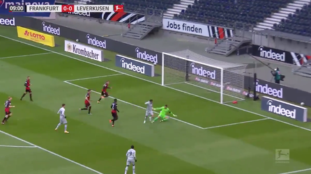 🎥| WOW! Bergkampiaans doelpunt van 'Bosz boy' Amiri, maar Leverkusen verliest wel