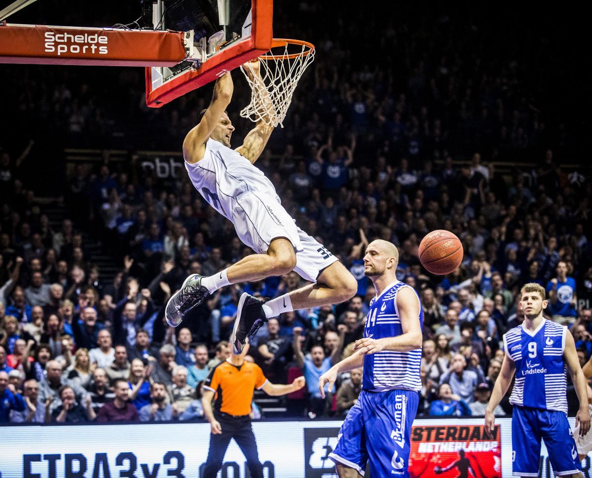 Groningen viert kampioensfeestje basketballers Donar