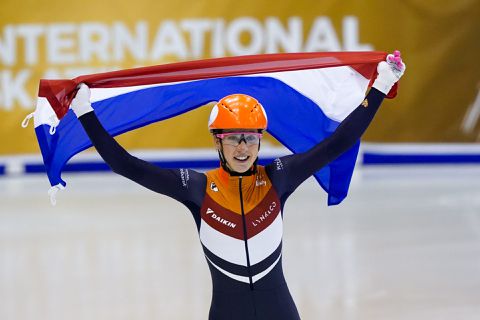 🥇 | Schulting pakt met overmacht derde Europese titel op rij
