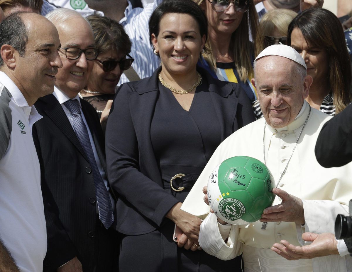 Chapecoense brengt bezoekje aan de paus in Rome