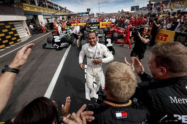 Hamilton lijkt subtiele sneer uit te delen aan circuit Zandvoort: 'De race zal niet geweldig worden'