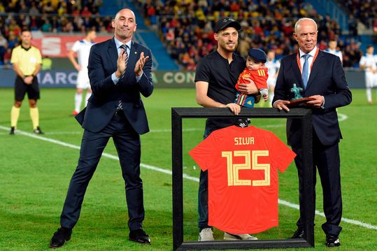 David Silva neemt na 125 interlands afscheid als Spaans international