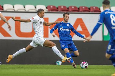 Zo gaat het nu met Mark Uth, die zondag tijdens de wedstrijd K.O. ging na een botsing