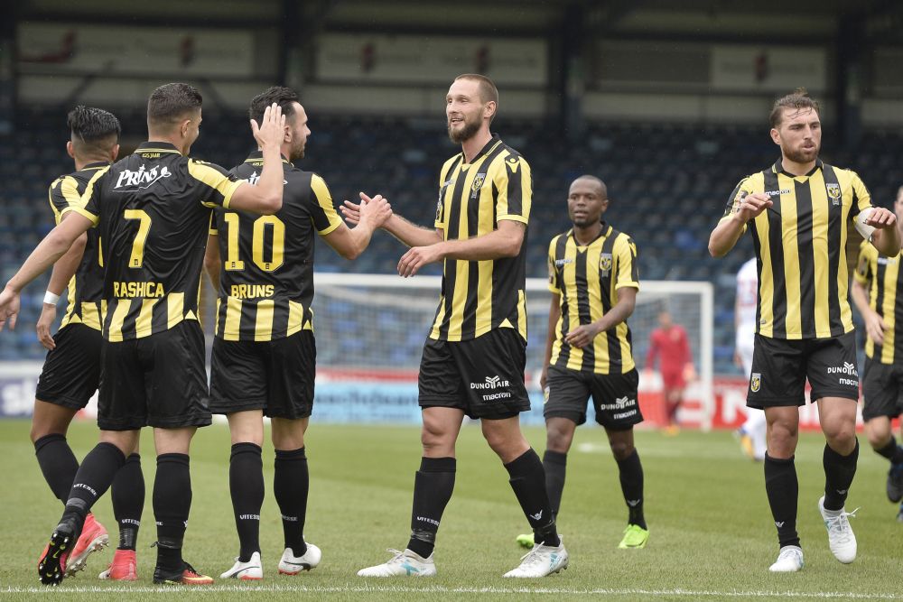 Vitesse verslaat Reading in generale repetitie voor JC-Schaal