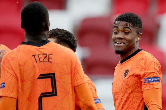 📺 | Op deze zender kijk je donderdag naar Jong Oranje tegen Jong Duitsland