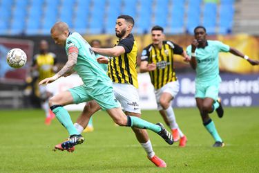 🎥 | Getergde Oussama Tannane countert kritiek: 'Mij niet afrekenen op 1 slechte bal'