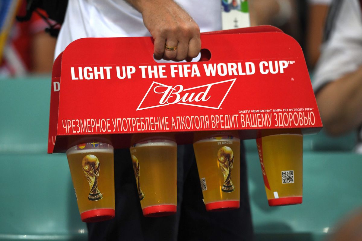WK 2022 wordt duur geintje voor fans, Qatar verdubbelt bierprijzen