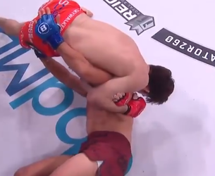 🎥 | MMA-talent Lucas Brennan verslaat opponent met deze wrede choke