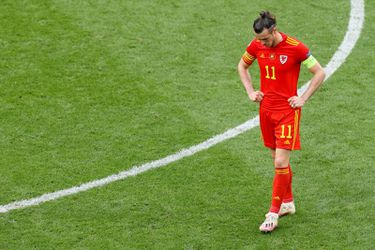 🎥 | Gareth Bale van Wales loopt boos weg van interview
