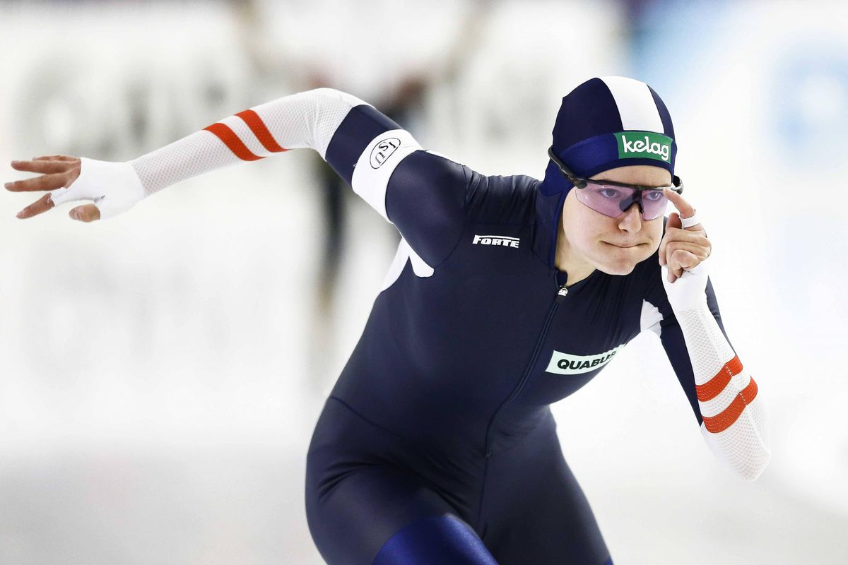 Eerste 500 meter in Thialf naar Herzog, Kodaira heeft wereldbeker bijna te pakken