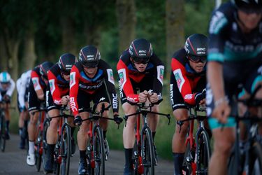 BMC opent Ronde van Zwitersland met winst in ploegentijdrit