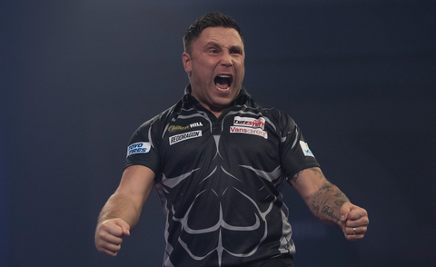 Gerwyn Price bibbert zich ten koste van Daryl Gurney naar halve finale WK darts