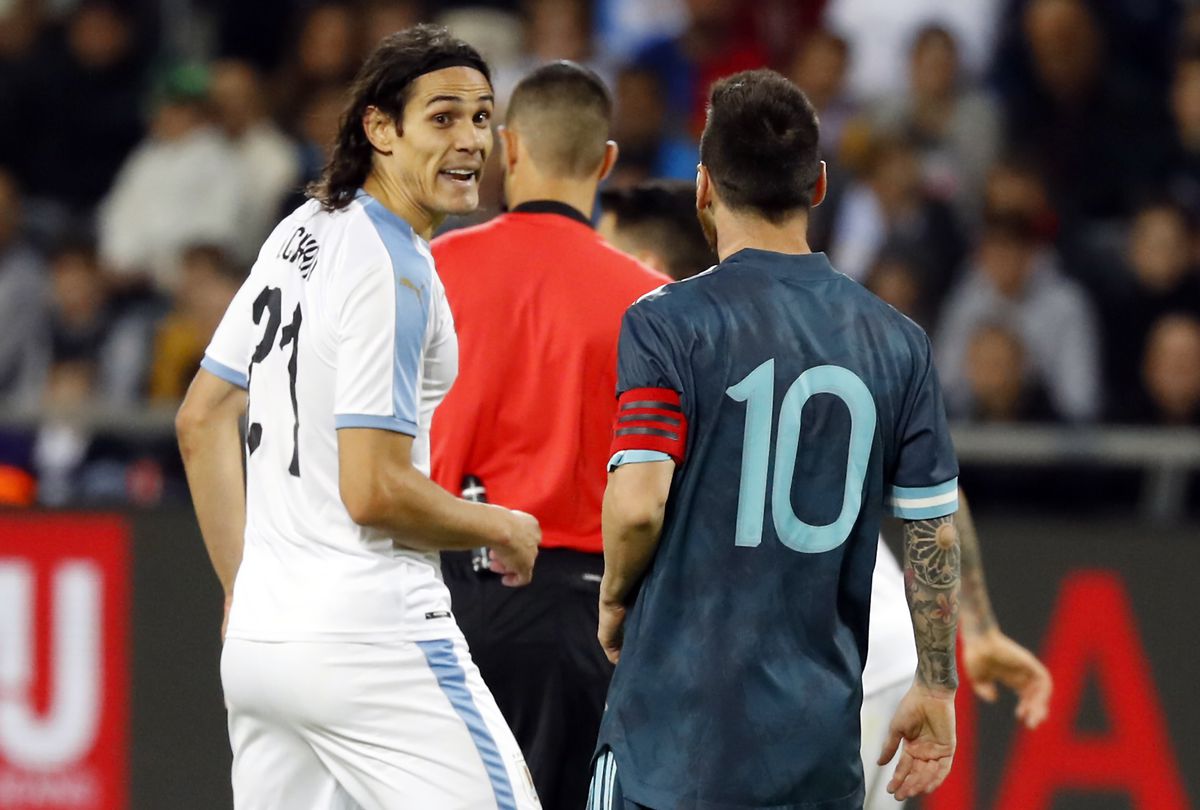 🎥| Cavani wilde tijdens 'vriendschappelijk' duel vechten met Messi