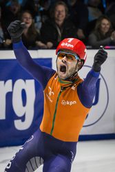 Knegt op imposante wijze naar halve finale 500 meter