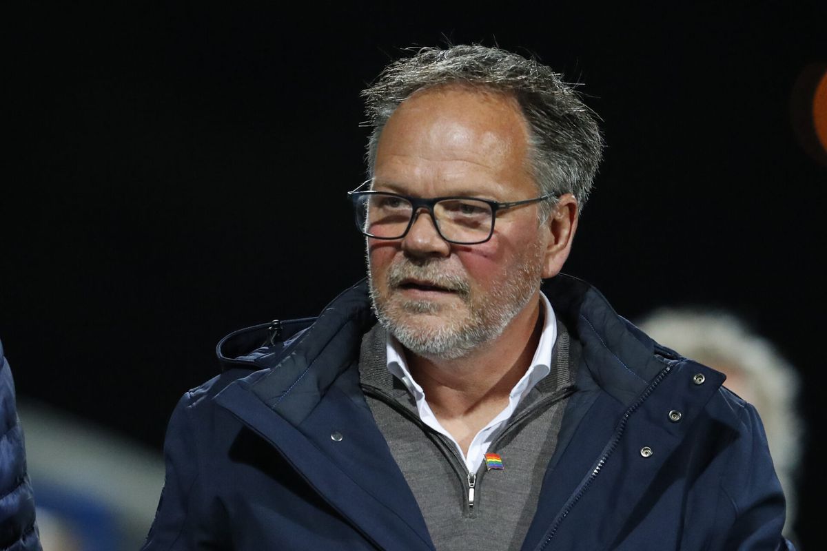 Totaal onverwacht: Henk de Jong keert terug als hoofdtrainer bij Cambuur