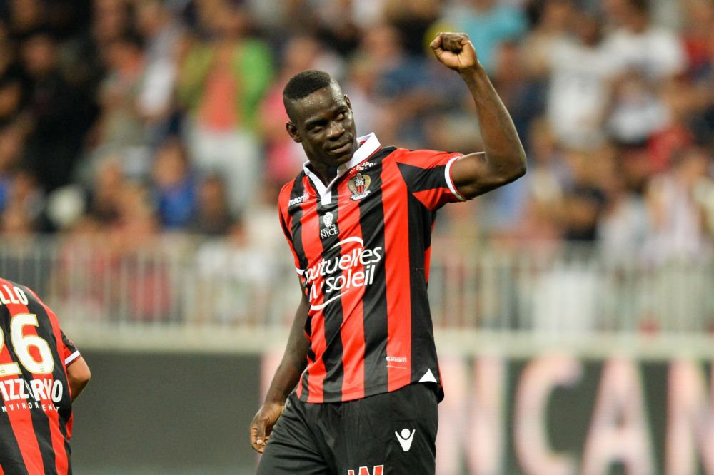 Balotelli kan het dus nog wel en prikt weer voor Nice (video)