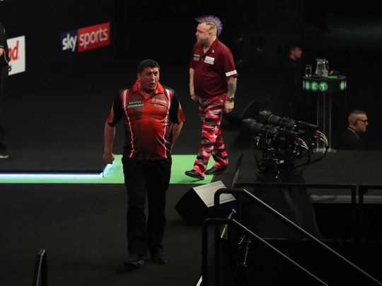 Suljovic straft prutsende Wright keihard af