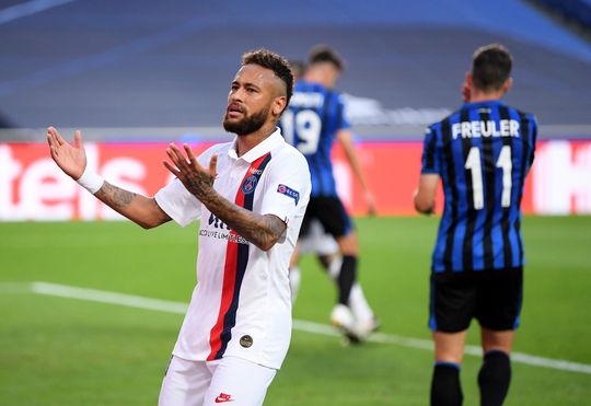 🎥 | Check hier de bizarre missers van Neymar tegen Atalanta