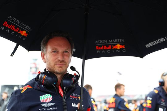 Red Bull-teambaas Horner zwaar onder de indruk van winnende Verstappen: 'Klasse apart'