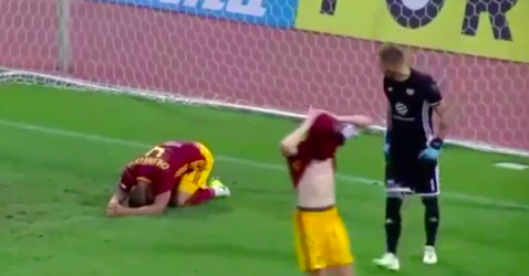 Tsjechische verdediger scoort 2 (!) eigen goals in dezelfde wedstrijd en verliest (video)